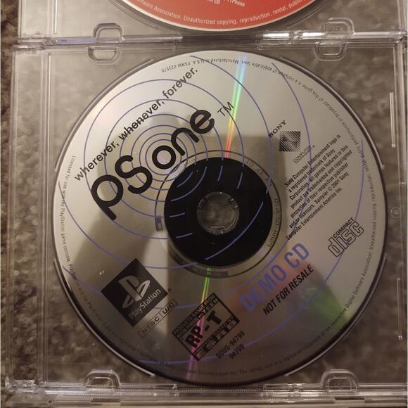 PS One Slim Console With Five Games, PRE-OWNED - Picture 4 of 7